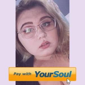 Meet your Posher, Caitlyn